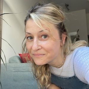 Meet your Posher, Hélène